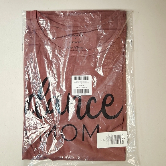 ❤️NWT VINTAGE TORRID TEE "DANCE MOM" SOFT COTTON CREW NECK GRAPHIC TOP SIZE 4X - Picture 4 of 9